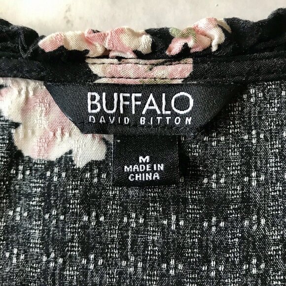 Buffalo David Bitton Size Medium Flutter Sleeve Floral Blouse Top Black Poppy - Picture 8 of 10